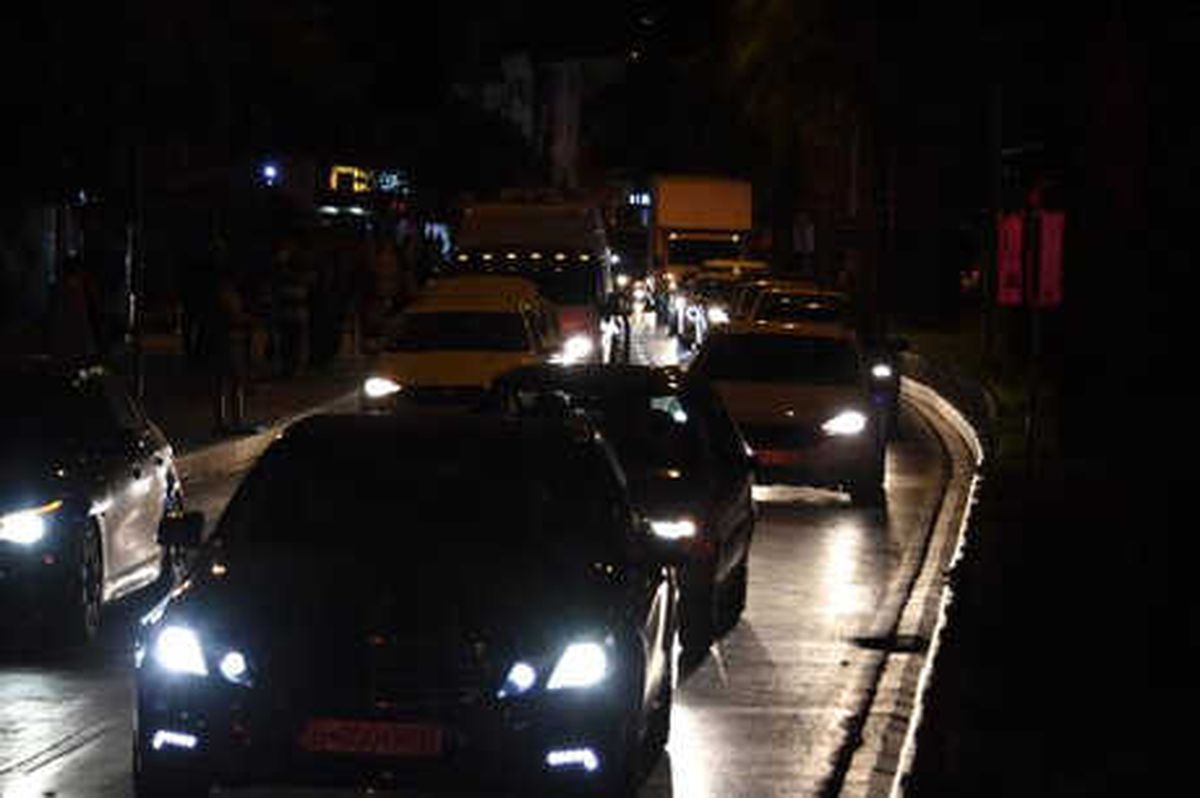 Çanakkale\'de 5 Kilometrelik \'Feribot\' Kuyruğu