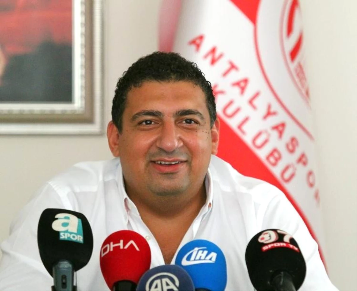 Düzeltme) Ali Şafak Öztürk: "Antalyaspor, Avrupa\'da Oynayacak Takım Haline Gelecek"