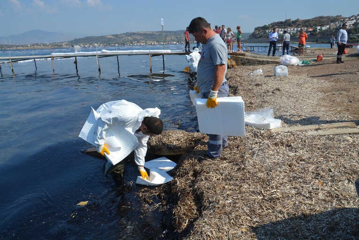 Foça\'daki Kirliliğe İlişkin Açıklama