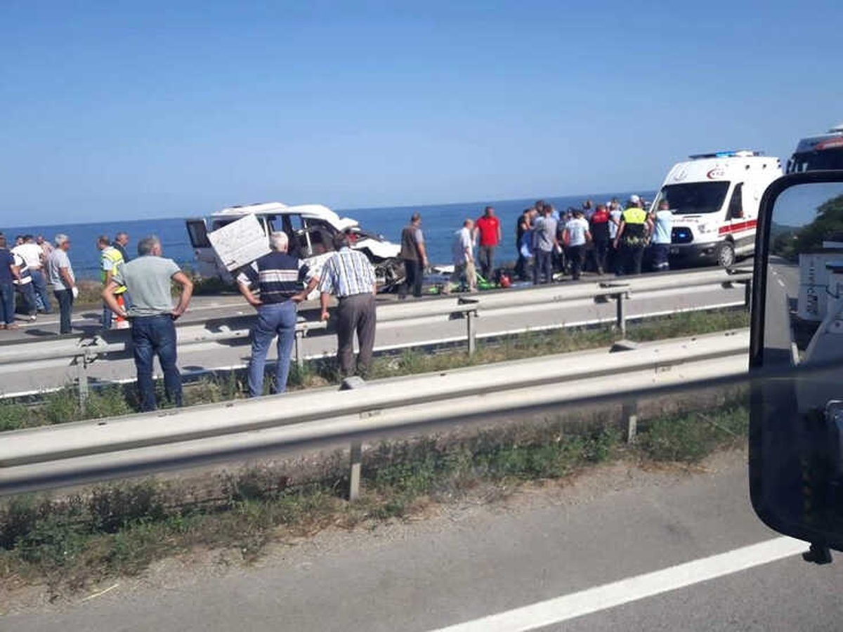 Karadeniz Sahil Yolunda Kaza: 3 Ölü, 1 Yaralı