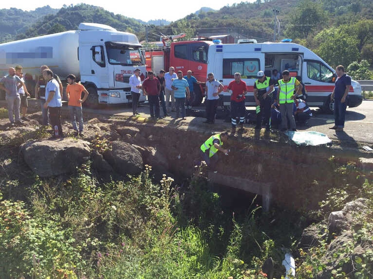 Karadeniz Sahil Yolunda Trafik Kazası: 3 Ölü, 1 Ağır Yaralı