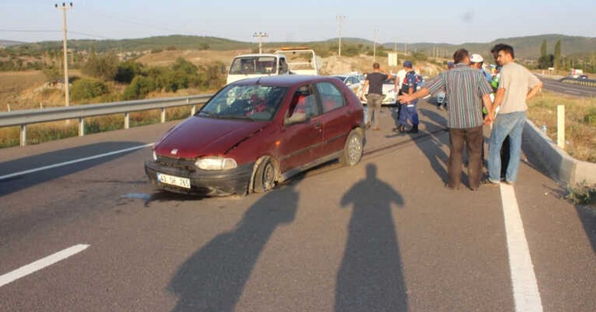 Tavşanlı\'da Trafik Kazası: 2 Yaralı