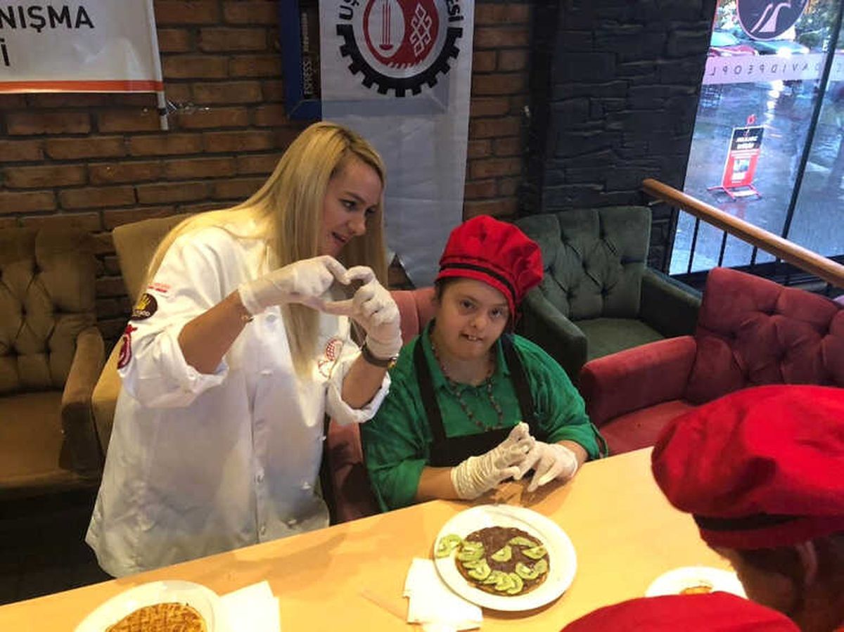 Uşak\'ta Down Sendromlu ve Diyabetli Çocuklara Özel Etkinlik