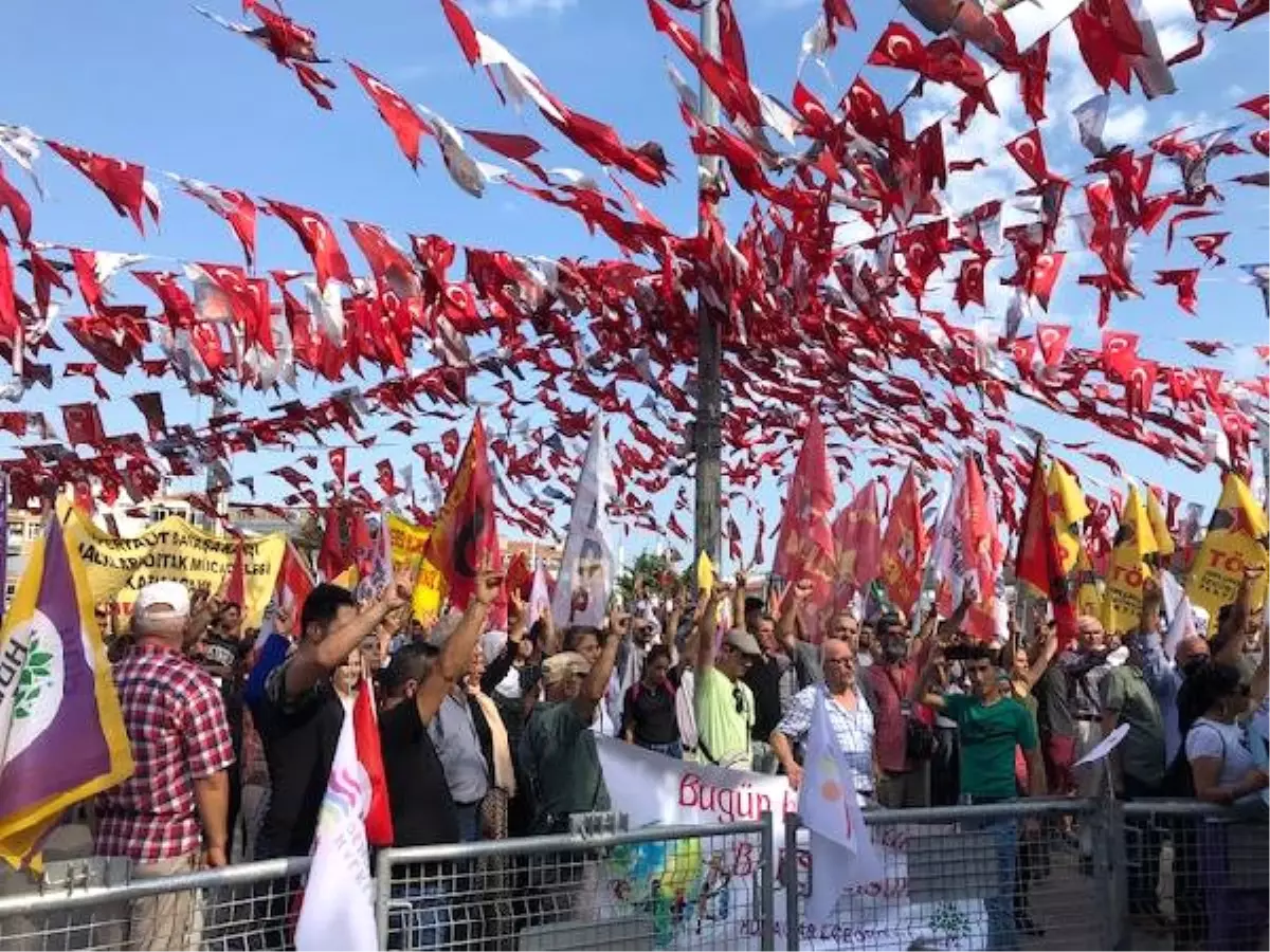 Bakırköy\'de Dünya Barış Günü Miting Yapıldı