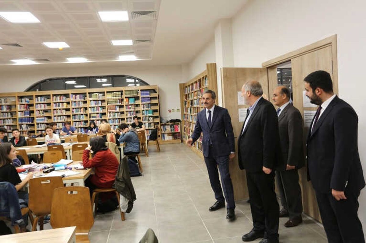 Başkan Alemdar; "Öğrencilerimize Kapılarımız Sonuna Kadar Açık"