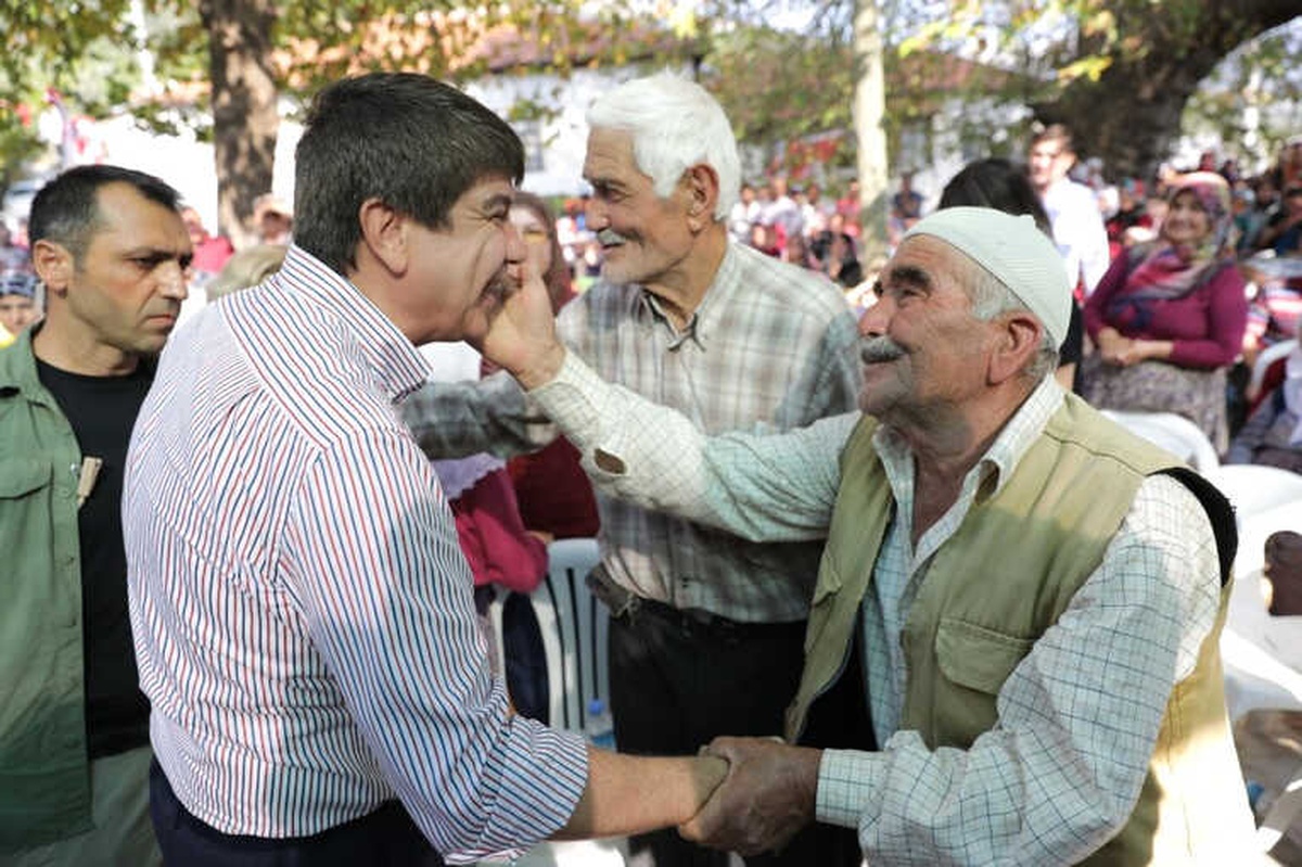 Başkan Türel Ernez Bal Festivali\'ne Katıldı
