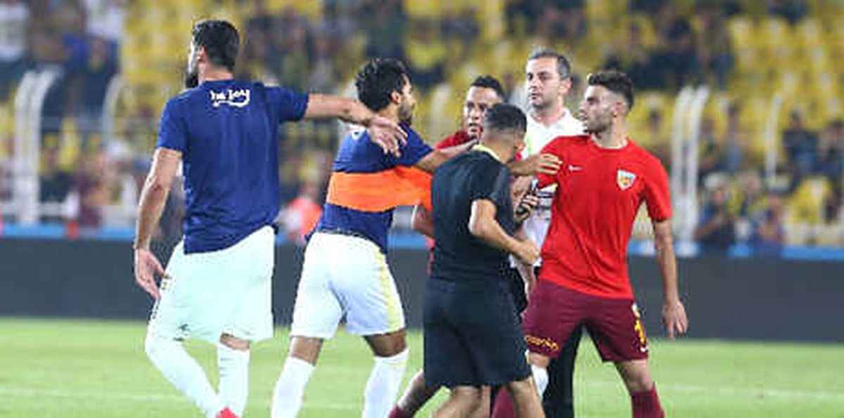 Deniz Türüç\'ten Volkan Demirel Açıklaması!