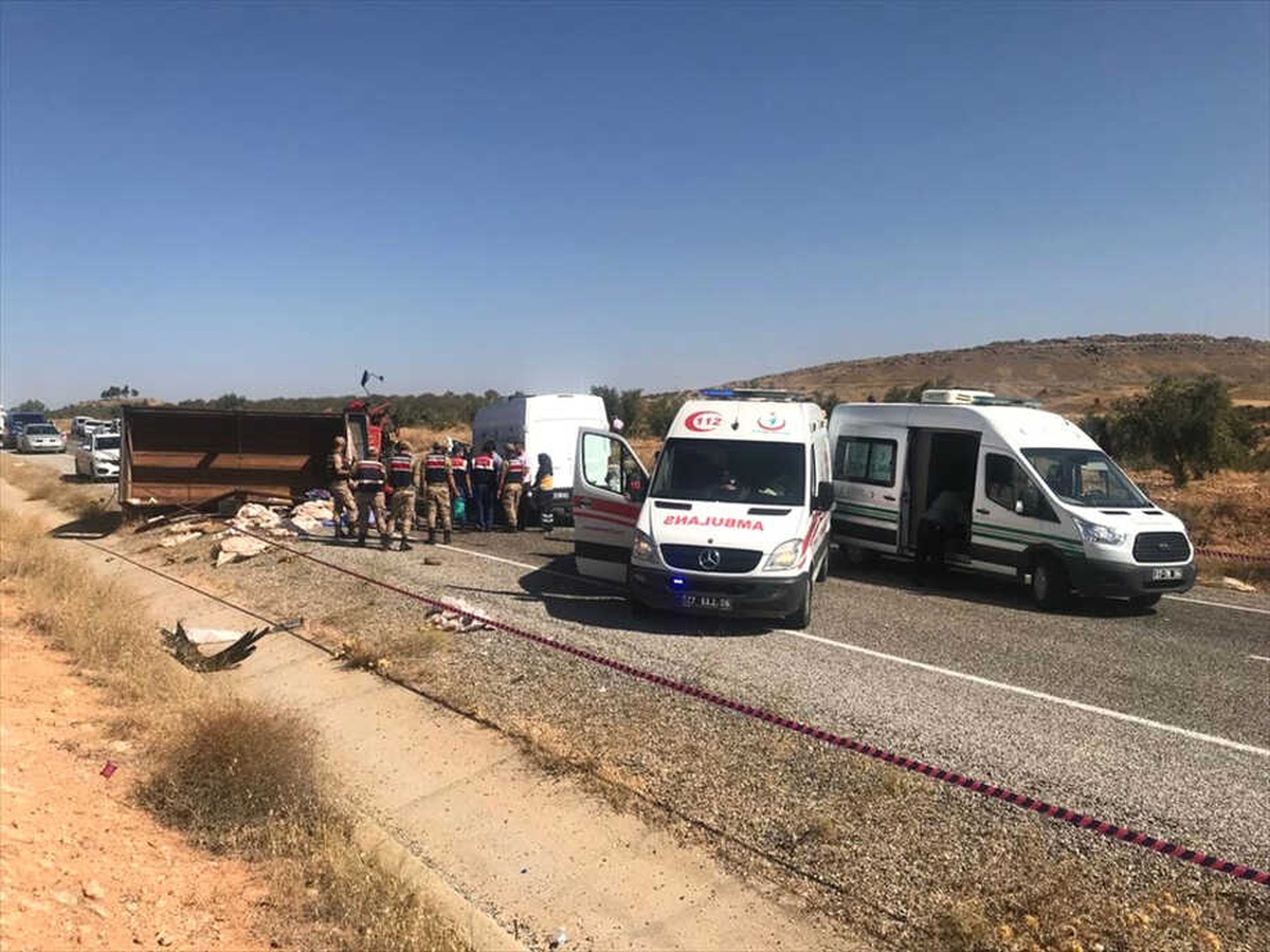 Güncelleme - Gaziantep\'te Trafik Kazası: 7 Ölü, 19 Yaralı