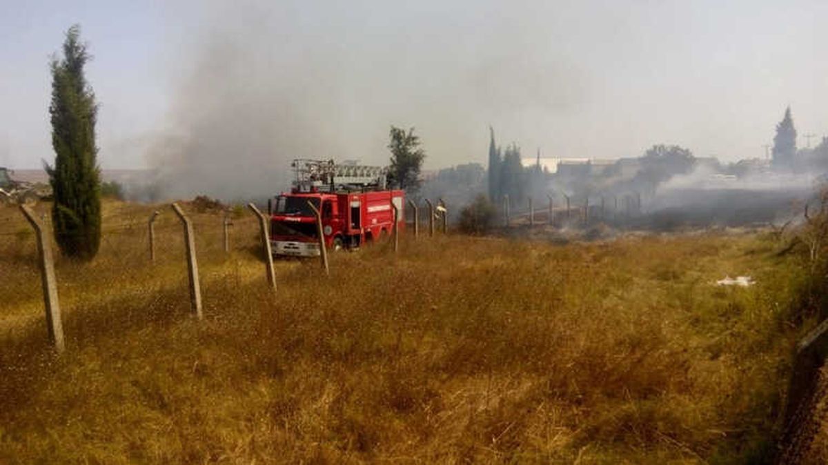 Hayrabolu\'da Otluk Alanda Yangın