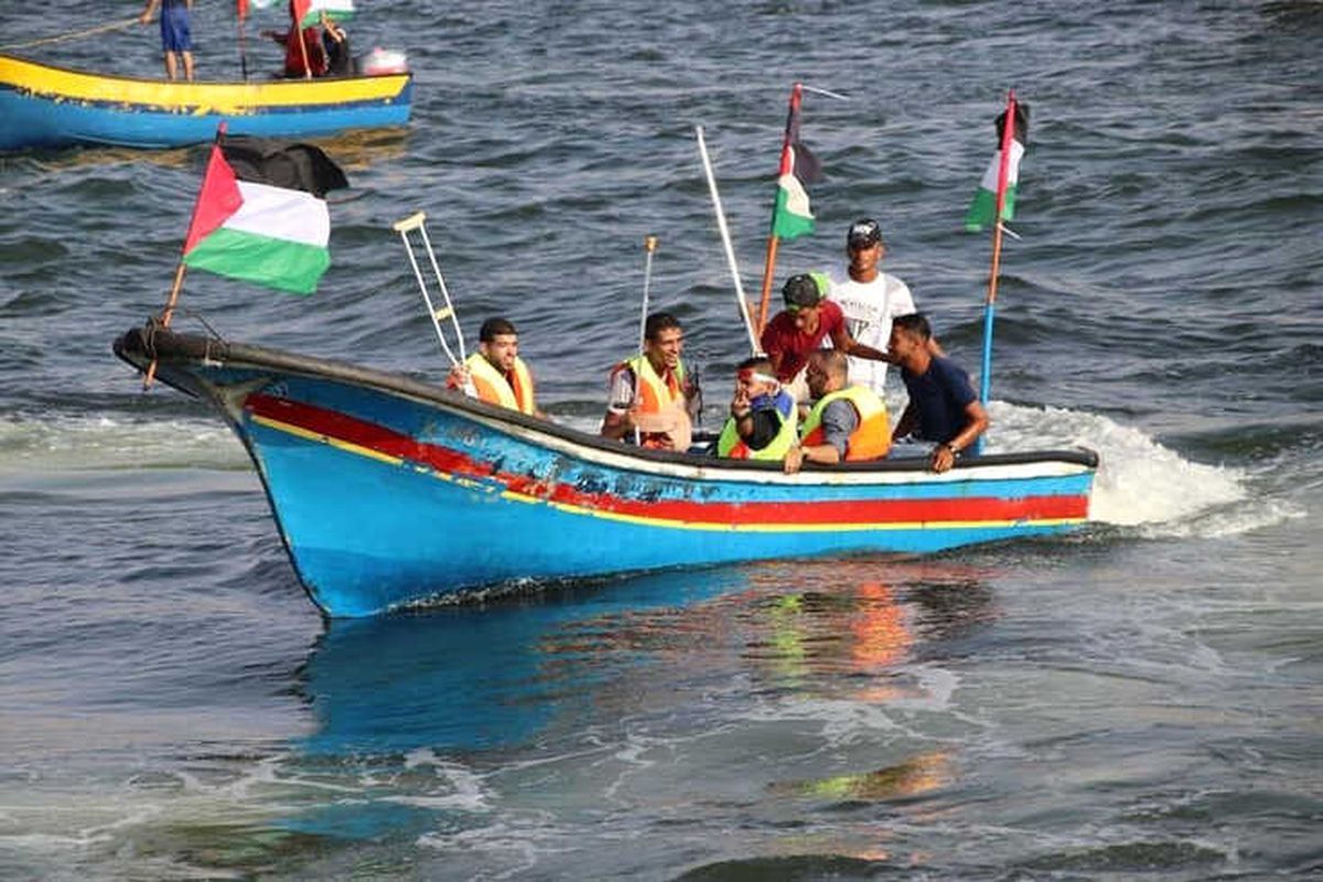 İsrail\'in Ablukasını Kırmak İçin Onlarca Tekne Gazze Limanı\'ndan Yola Çıktı