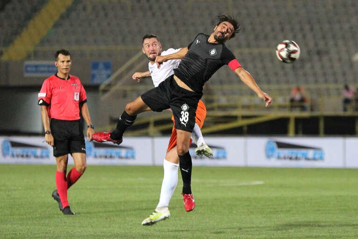 İzmir\'de 4 Gollü Beraberlik
