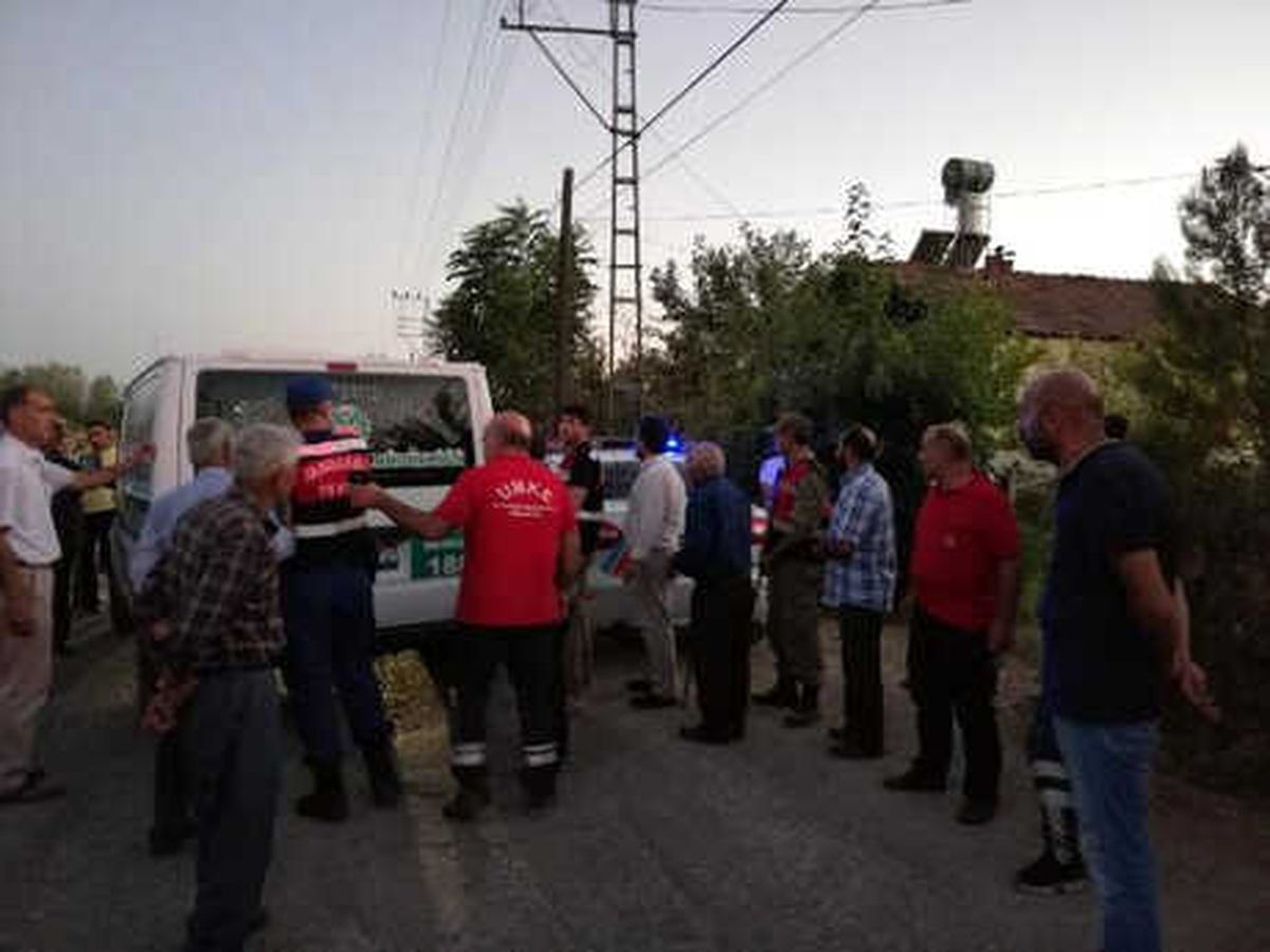 Kepçe Evin Bahçesine Girdi: 1 Ölü, 3 Yaralı