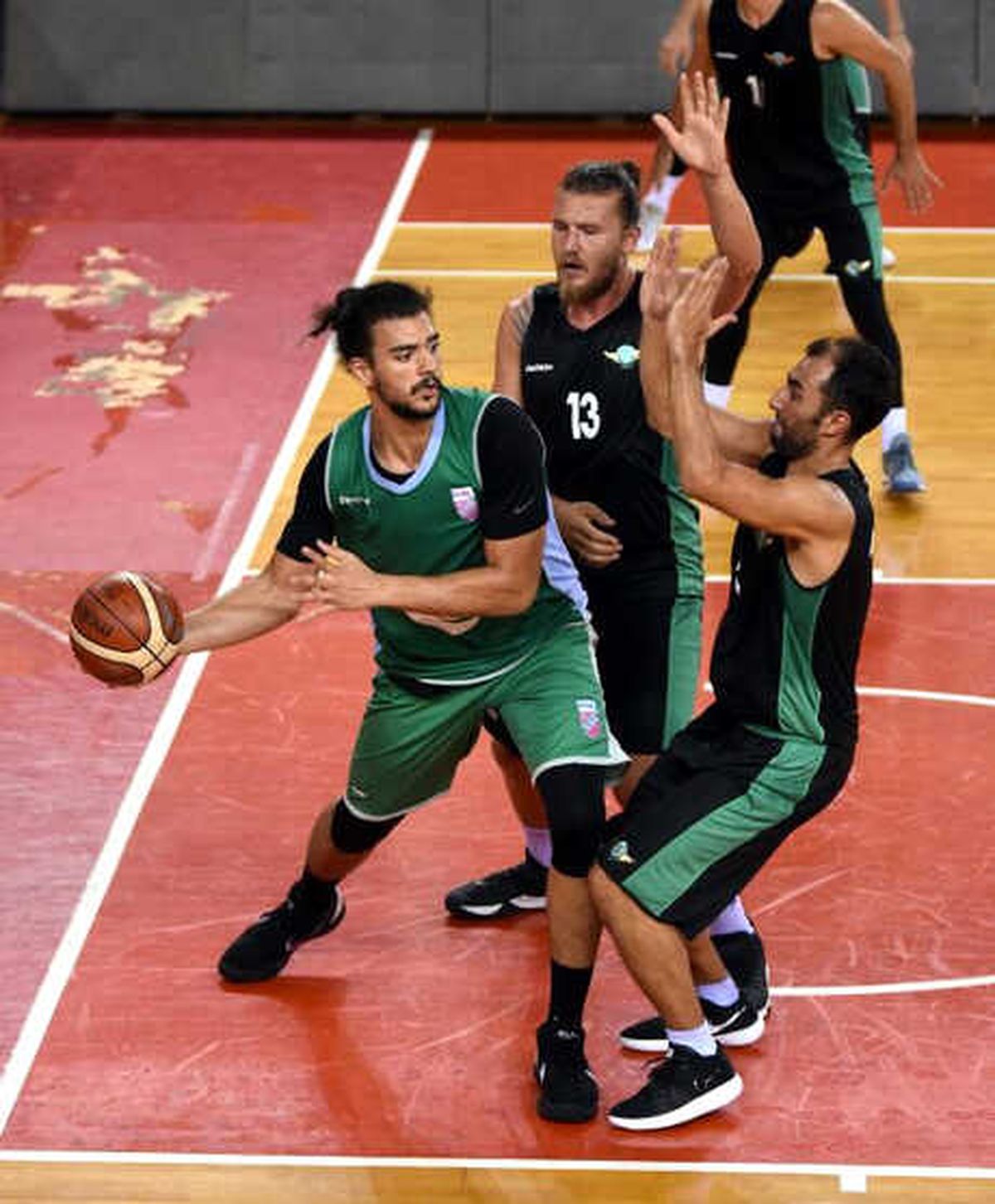 Pınar Karşıyaka Moralli Başladı