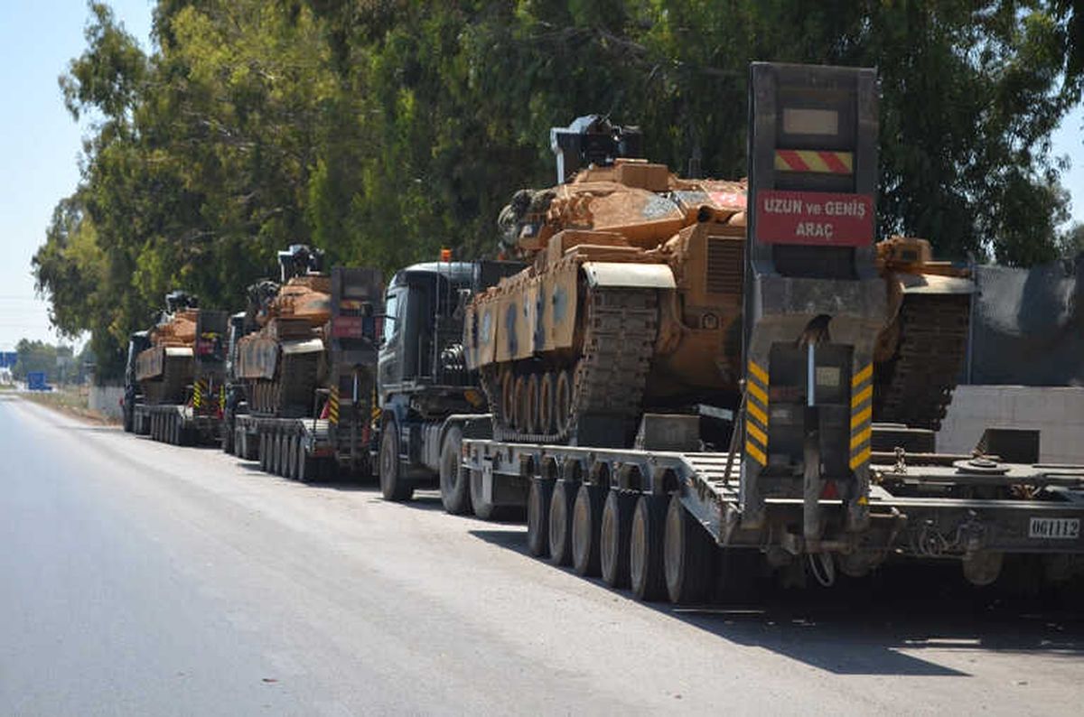 Suriye Sınırına Askeri Sevkiyat Sürüyor