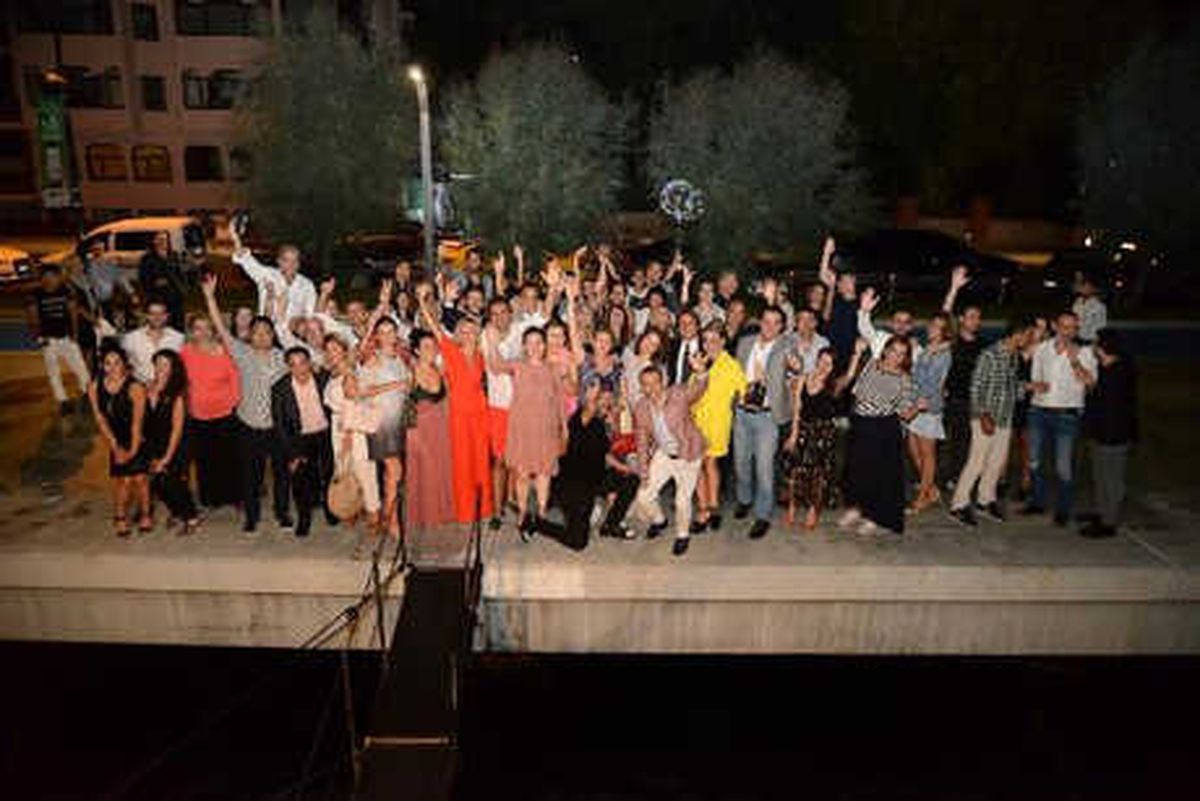 Ünlü Estetik Cerrahlar Boğaza Hayran Kaldı