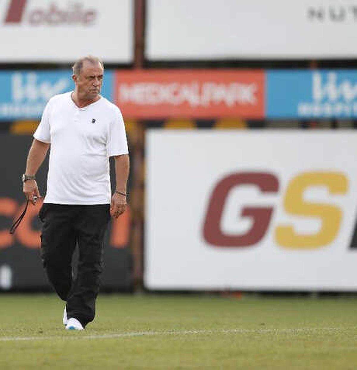 Aslan Ağır Yaralı