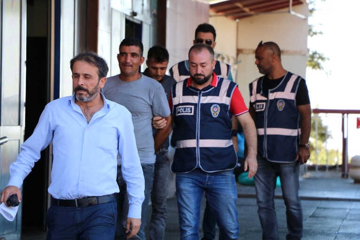 Aynı Fabrikaya İkinci Kez Girince Yakalandılar