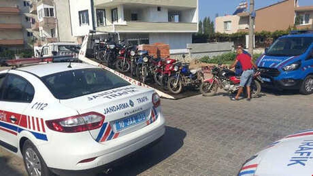 Balıkesir\'de Motosiklet Sürücülerine Ceza Yağdı