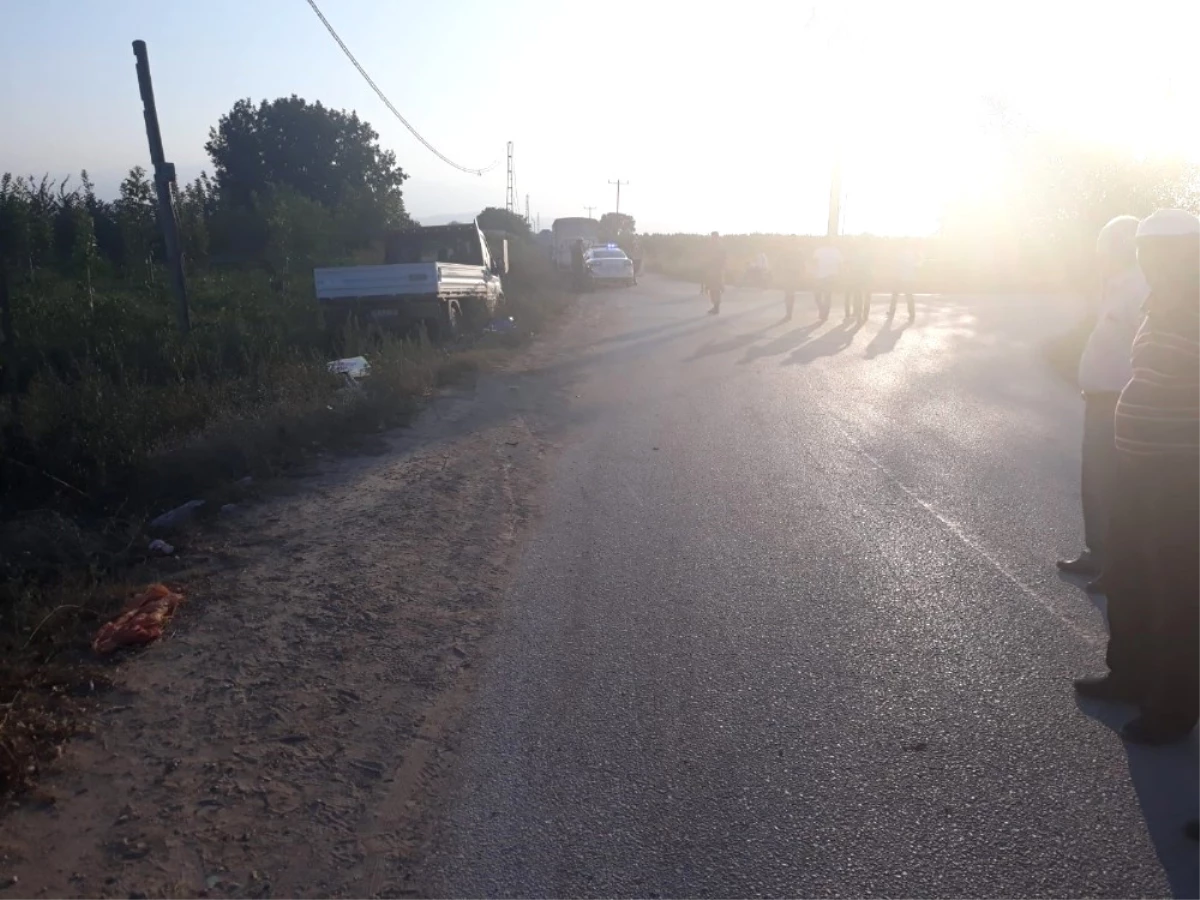 Bursa\'da Kamyonet ile Motosiklet Çarpıştı: 1 Ölü