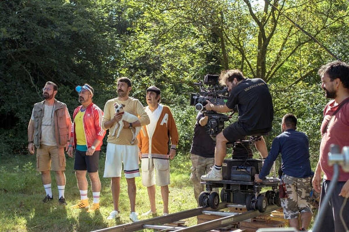 Cem Yılmaz\'ın Yeni Filmi Bitti Bitiyor