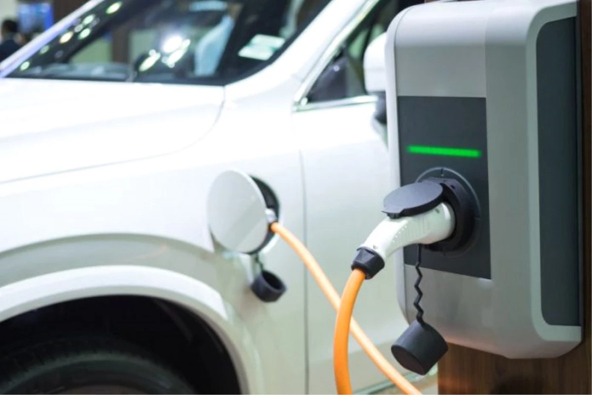Enerji Bakanlığı Elektrikli Araçlar ile Yüzde 30 Yakıt Tasarrufu Hedefliyor