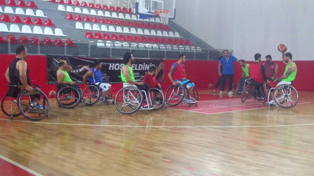 Gazişehir Sezona Tatlı Başladı