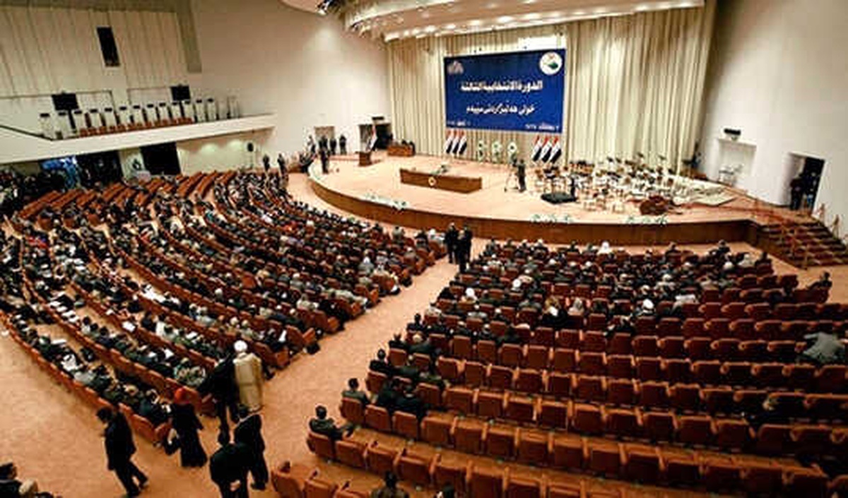 Irak\'ın Yeni Meclisindeki Anlaşmazlıklar Oturumu Erteletti