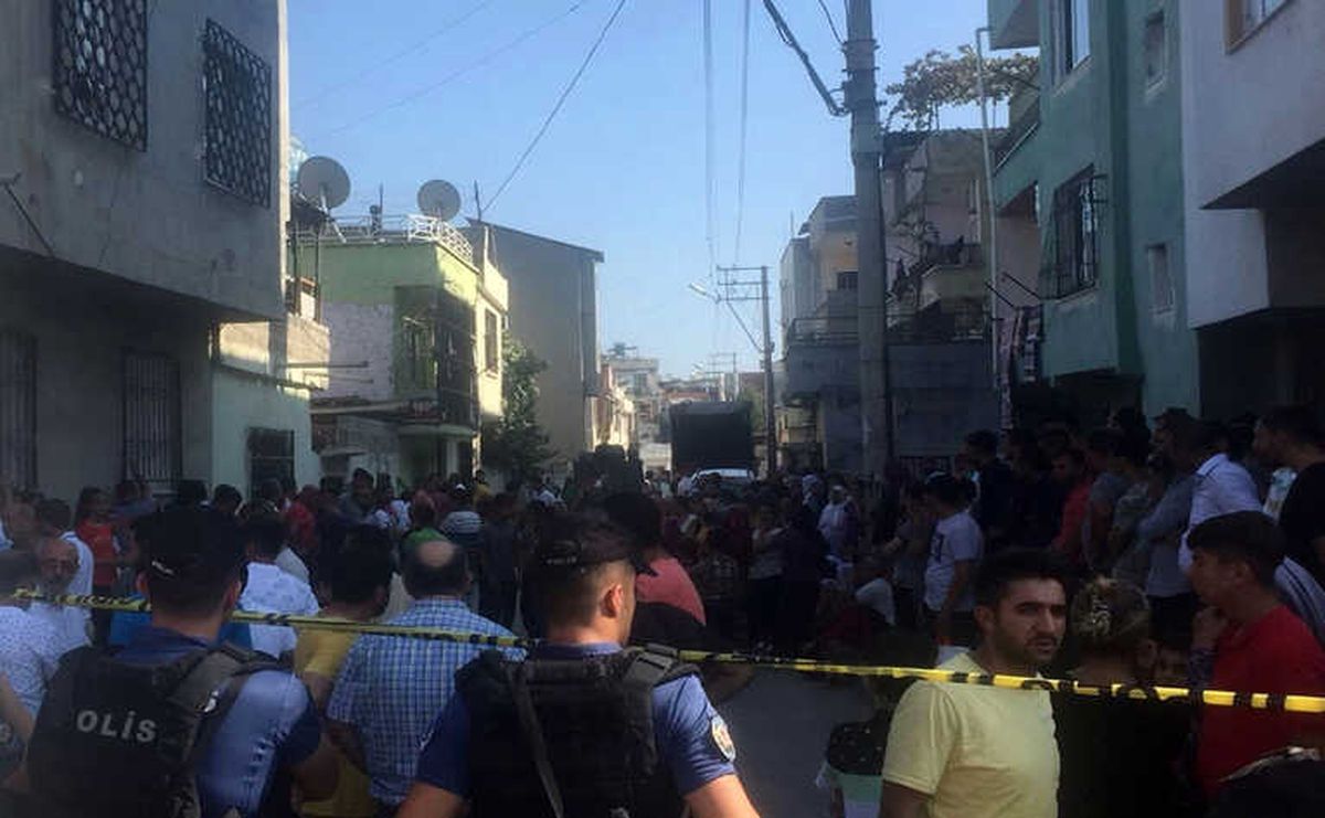 Katliam Gibi: Bir Evde 5 Ceset Bulundu