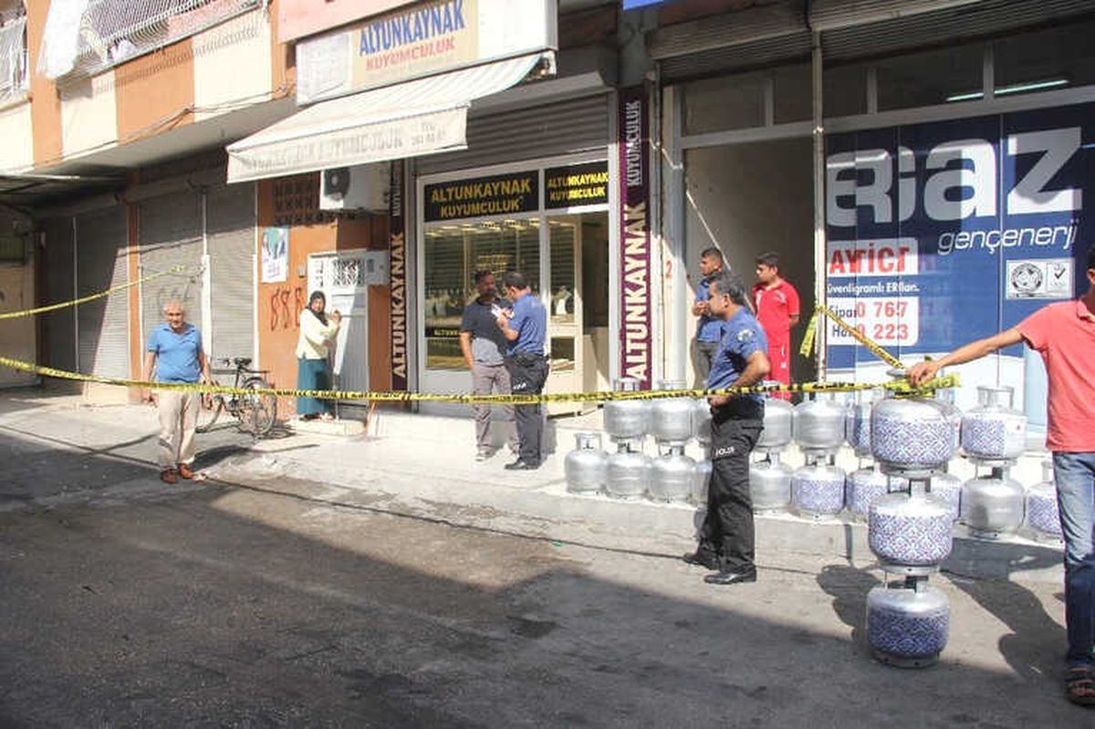 Kuyumcuda Silahlı Soygun Girişimi: 1 Yaralı