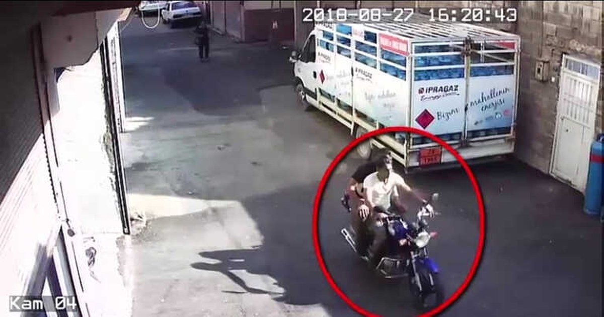 Motosikletli 2 Kapkaççı Tutuklandı