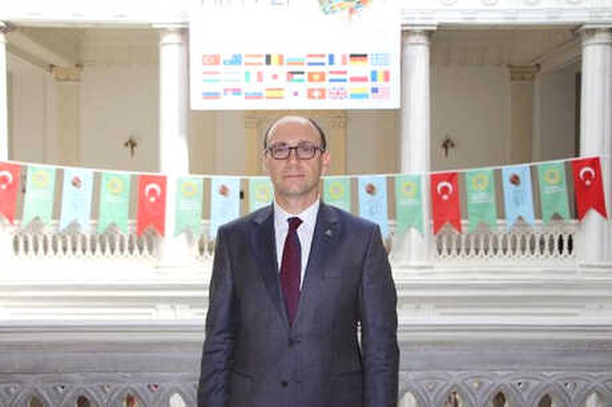 New York\'tan, Milano\'ya Cam Uzmanları İstanbul Üniversitesi\'nde