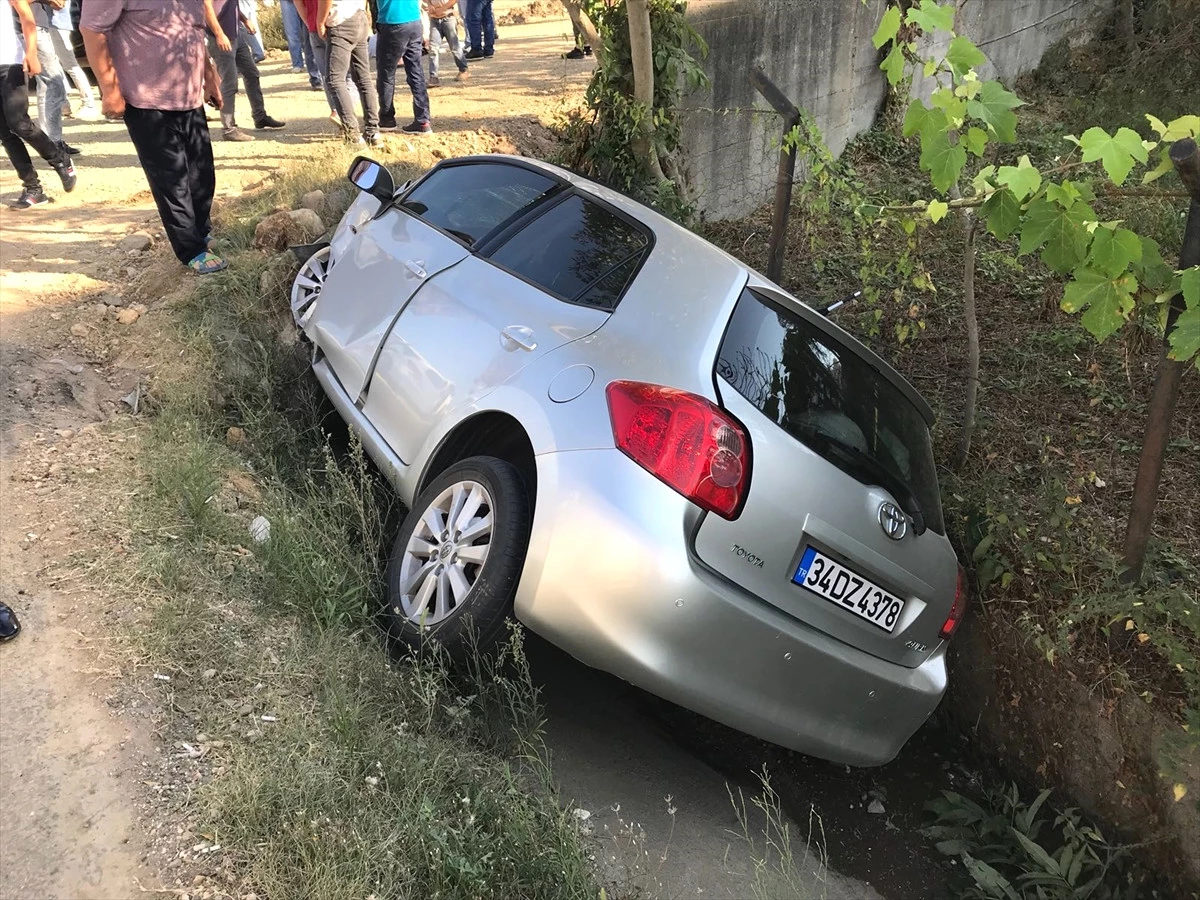 Ordu\'da Otomobil Sulama Kanalına Düştü: 4 Yaralı