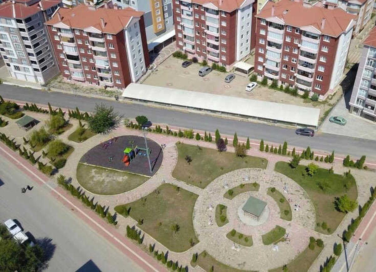 Temizlik İşçileri Parka Gittiklerinde Sürprizle Karşılaştı