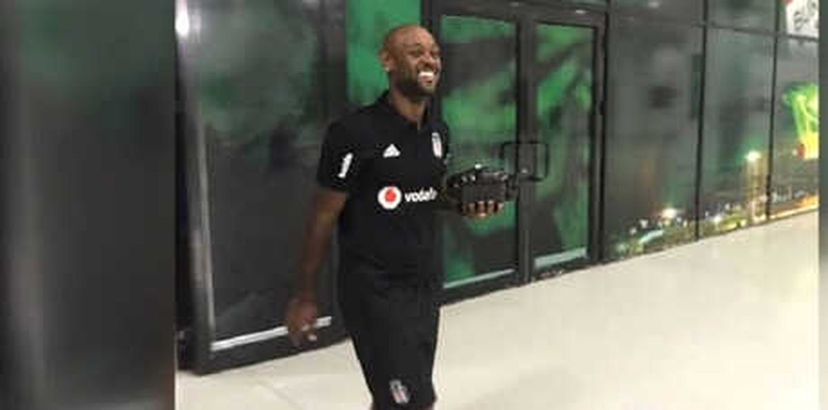 Vagner Love\'un Bursaspor Maçı Sonrası Tepki Çeken Görüntüsü