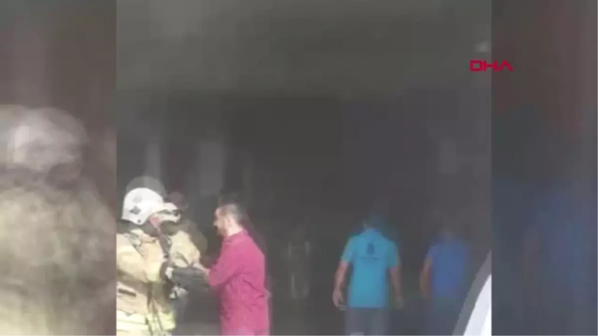Bahçeşehir\'de Pazar Yerinde Yangın Paniği Kamerada
