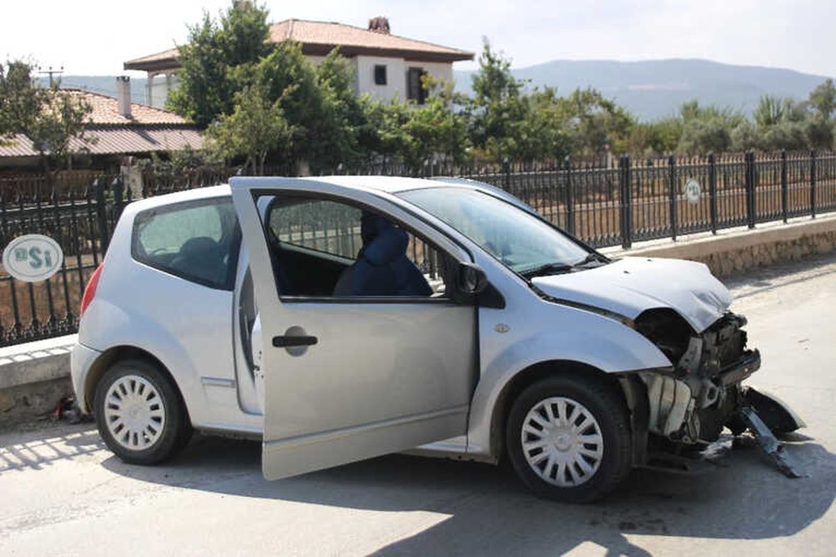 Menteşe\'de Trafik Kazası; 1 Yaralı
