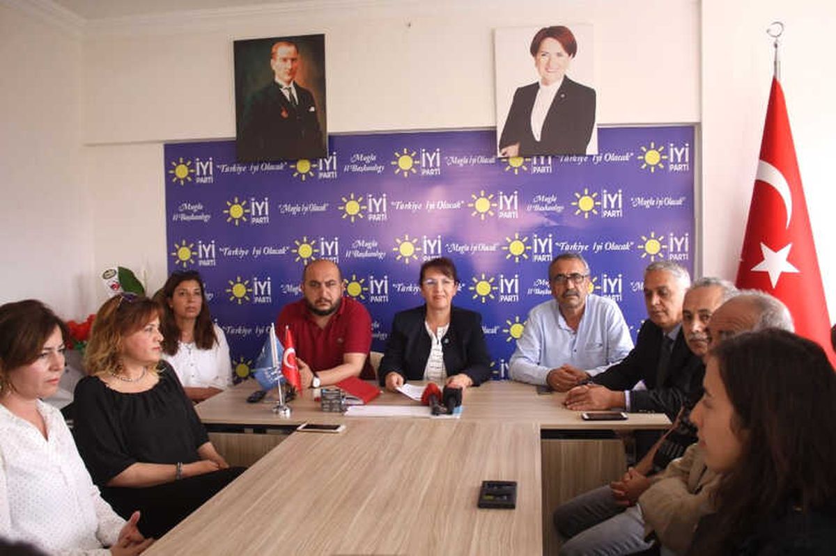 Muğla İyi Parti\'den Toplu İstifa Kararı