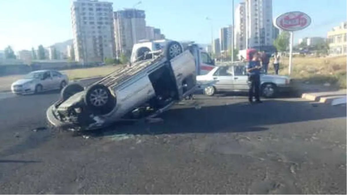 Trafik Kazasında 9 Kişi Yaralandı