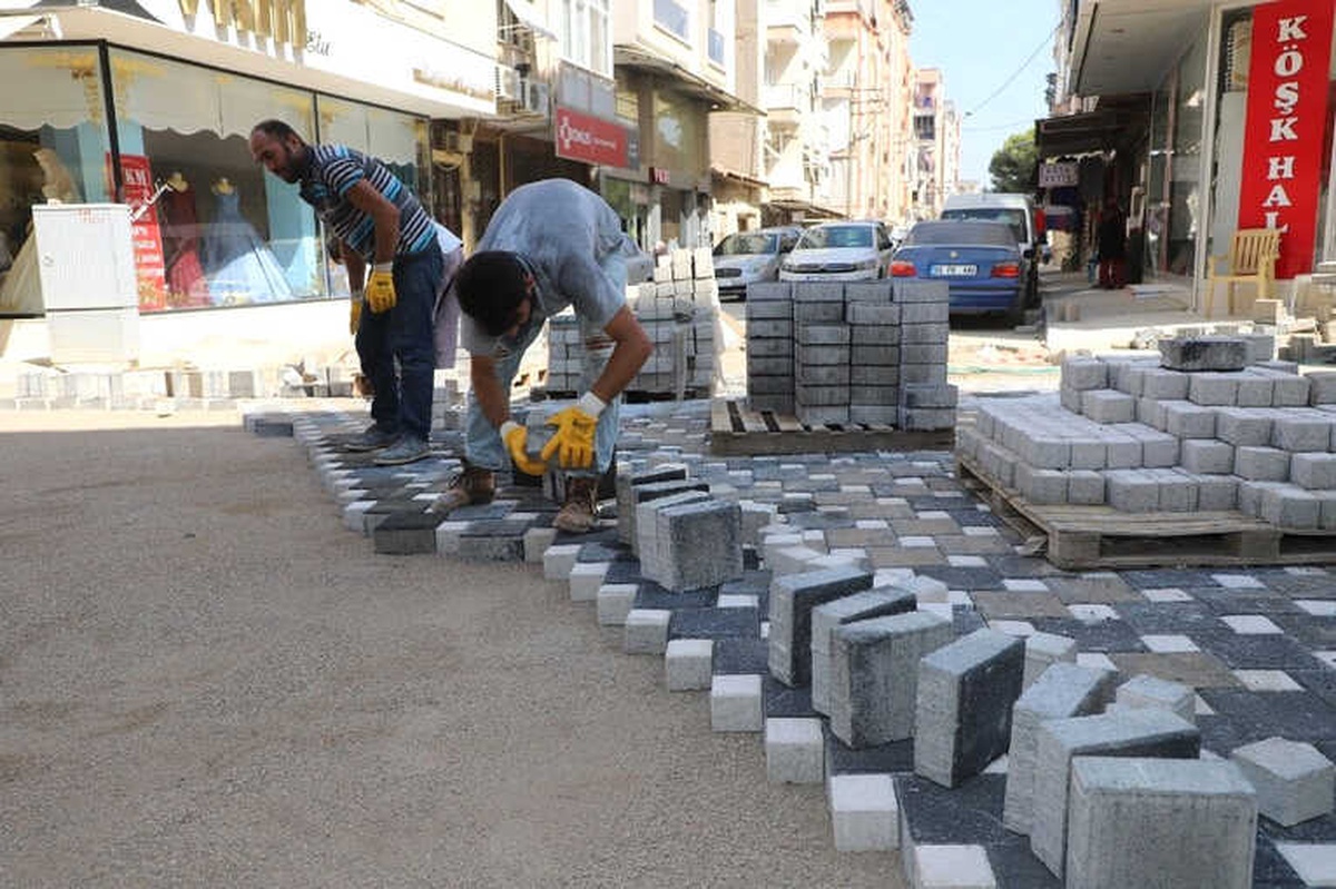 Turgutlu\'nun Cumhuriyet Caddesi 2. Etabında Çalışmalar Başladı