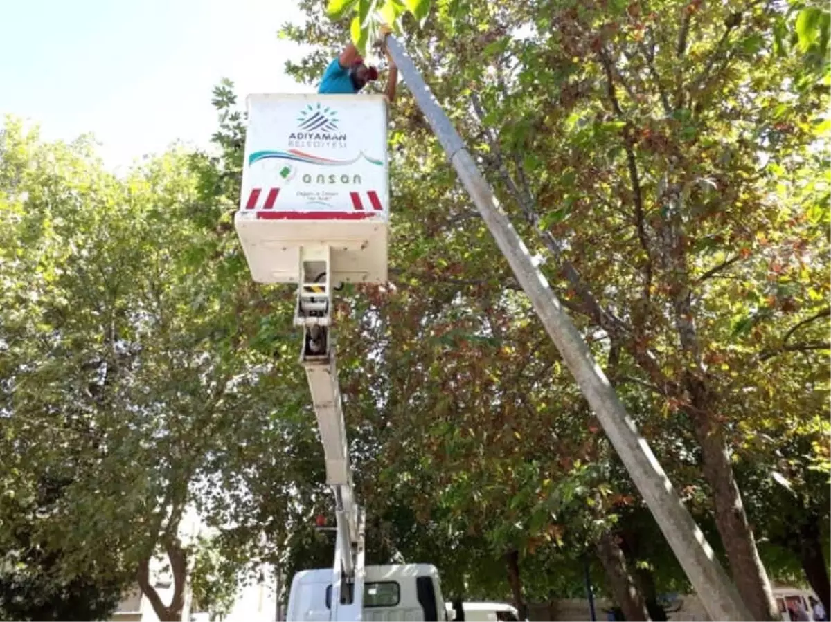 Adıyaman Belediyesi Çocuk Parklarının Güvenliğini Arttırıyor