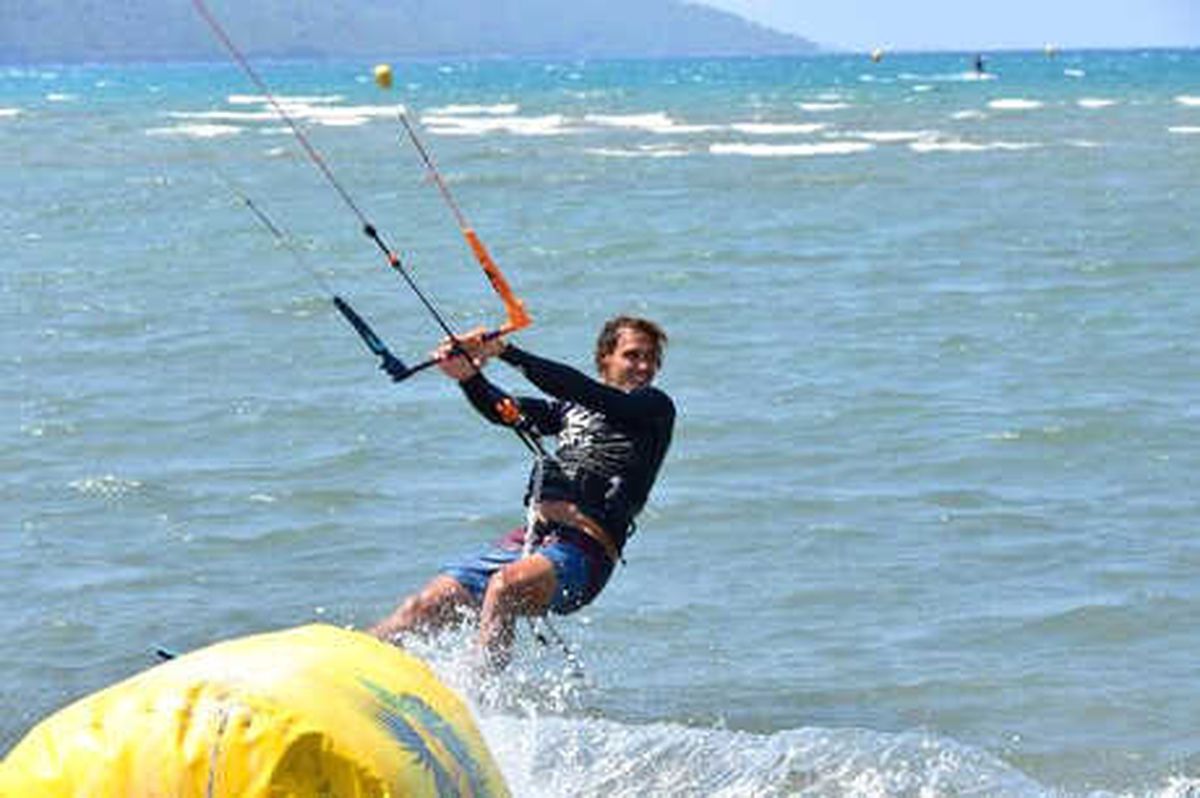 Akyaka\'da Dünya Kiteboarding Şampiyonası Heyecanı