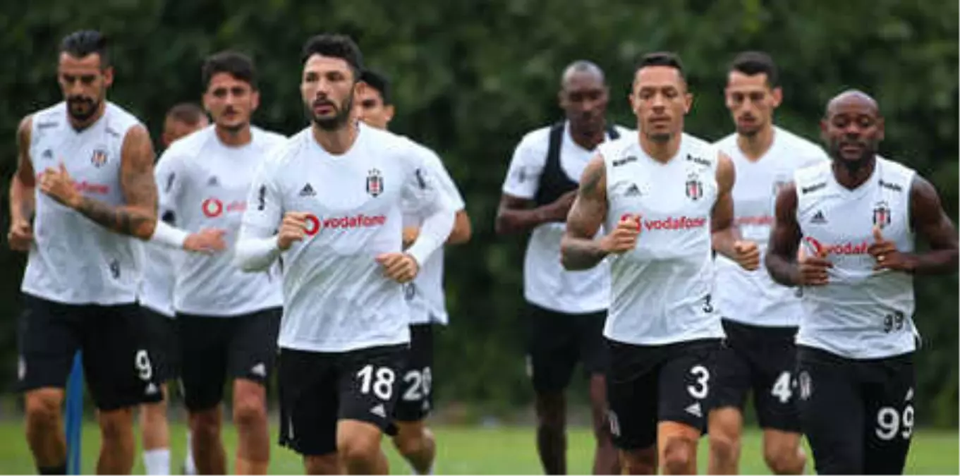 Beşiktaş\'ta Atiba Gelişmesi!