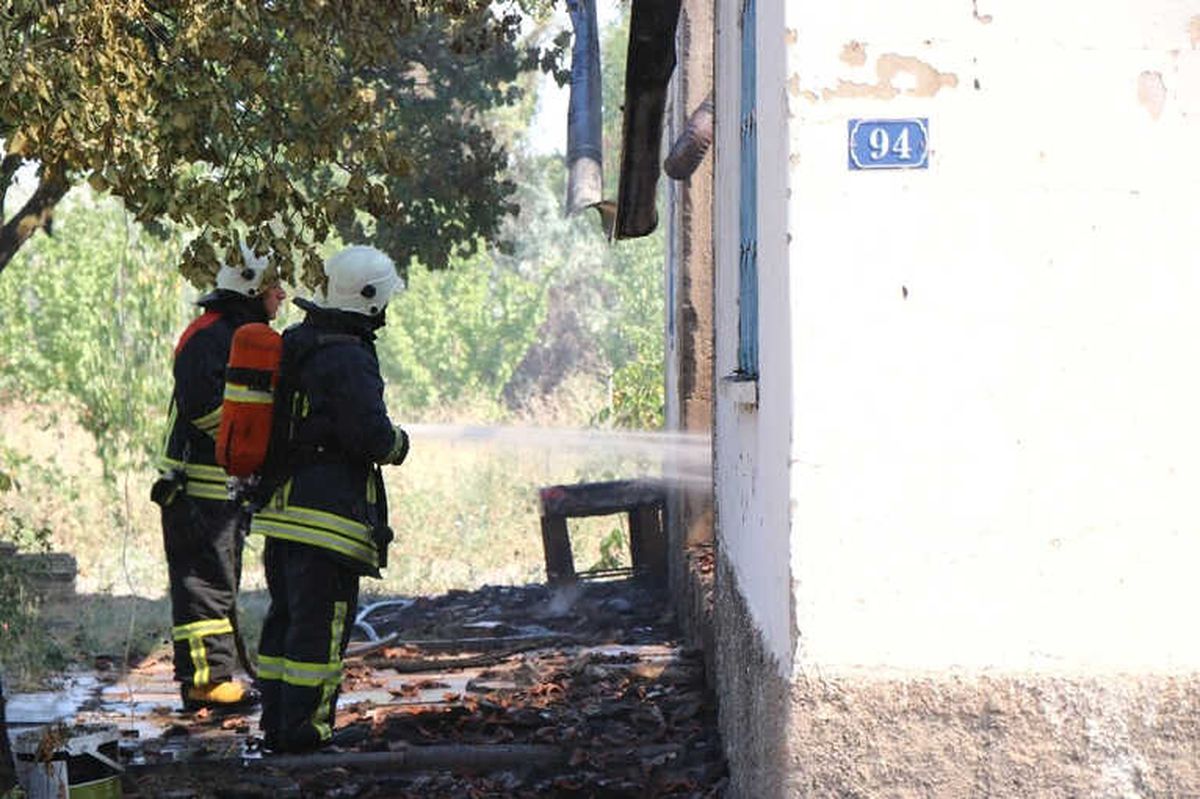 Çıkan Yangına Bağ Evi Kül Oldu