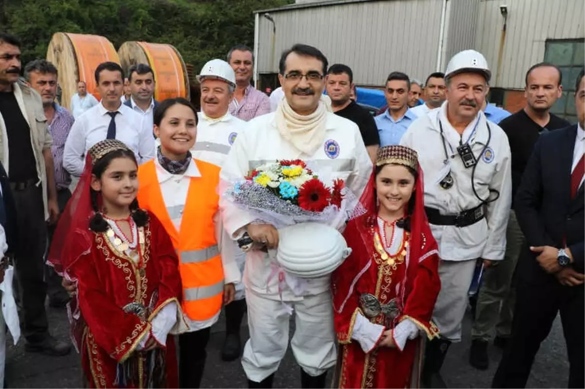 Enerji ve Tabii Kaynaklar Bakanı Dönmez Maden Ocağına İndi