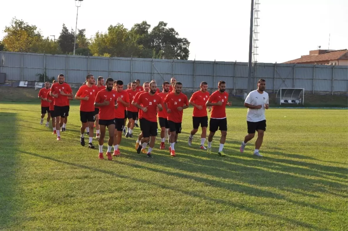 Erkan Aslan: "Bu Sene Takımı Layık Oluğu Yerde Bitirmesi İçin Elimizden Geleni Yapacağız"