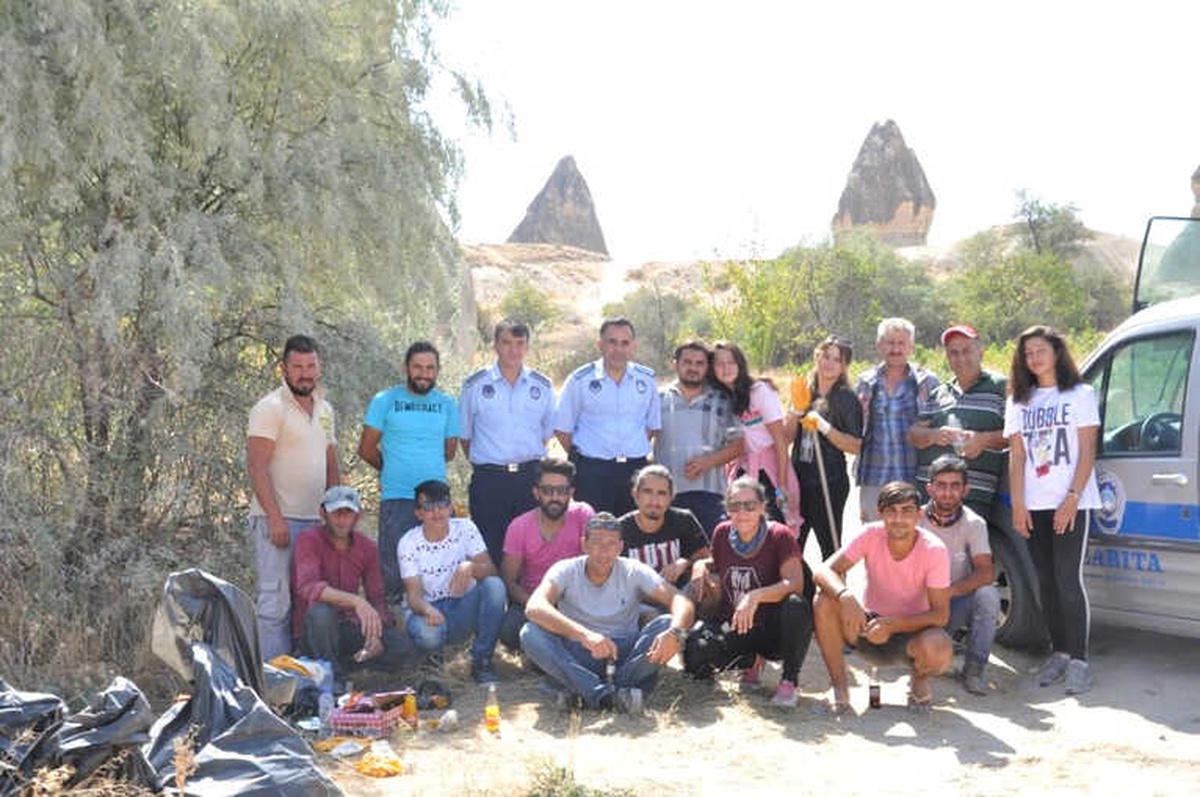 Göreme Belediyesi ve Turizmciler Vadi Temizledi