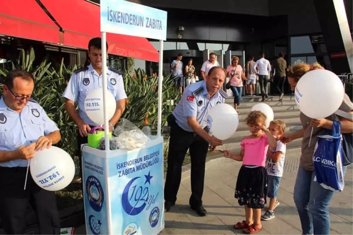 İskenderun Zabıtasından Çocuklara 192. Yıl Balonu