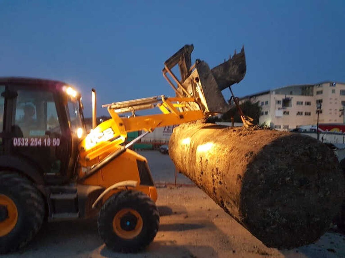 İstanbul\'da Kaçak Akaryakıt İstasyonuna Baskın: 450 Litre Yakıt Ele Geçirildi