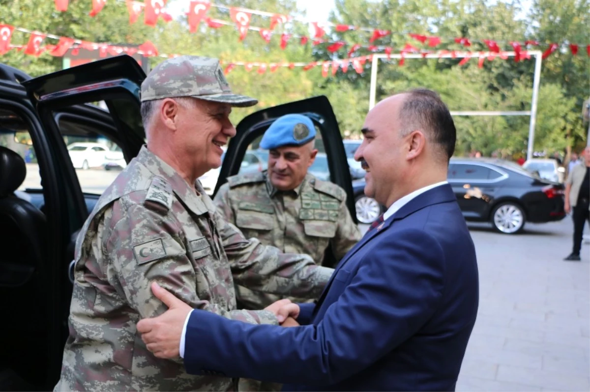 Kara Kuvvetleri Komutanı Orgeneral Ümit Dündar\'dan Isparta Ziyareti