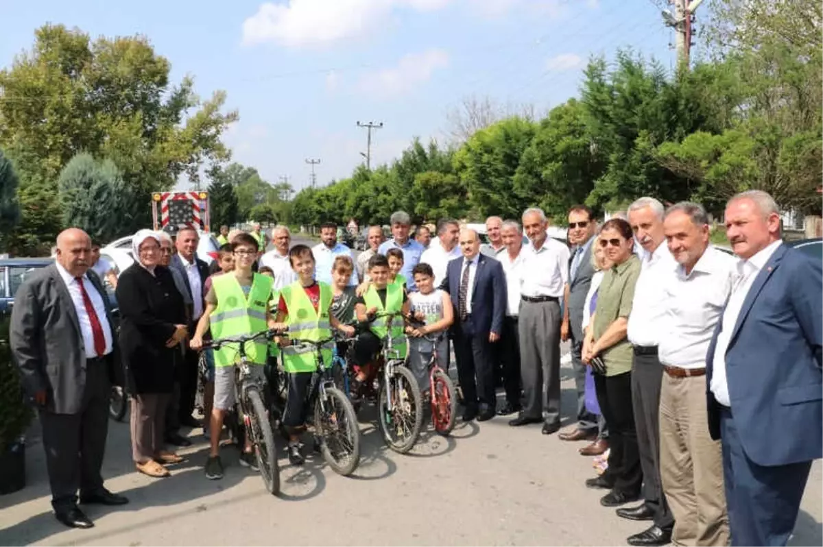 Köy Yoluna 6 Km Bisiklet Yolu